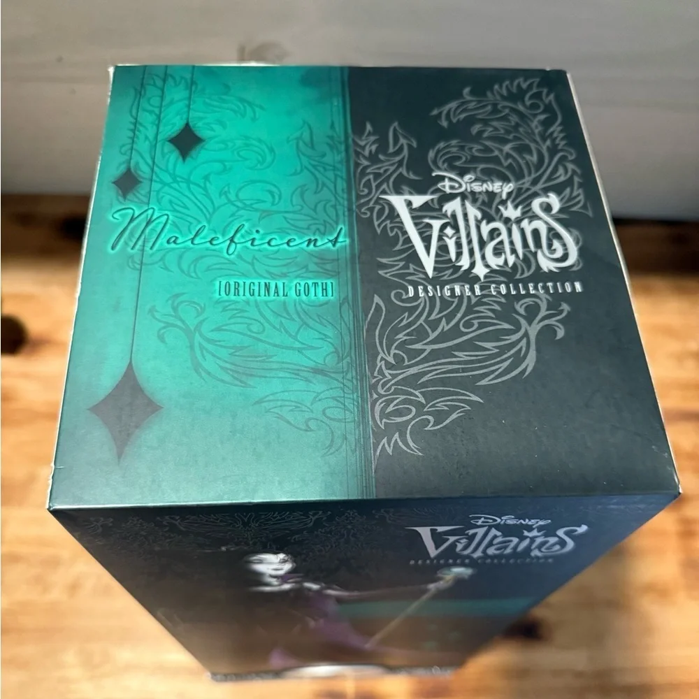 Disney Store Villains Designer Collection Maleficent Doll [Original Goth]